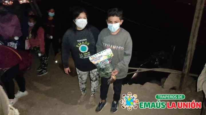 Donar libros usados en Santa Anita: Dona y ayuda con Traperos de Emaús La Unión