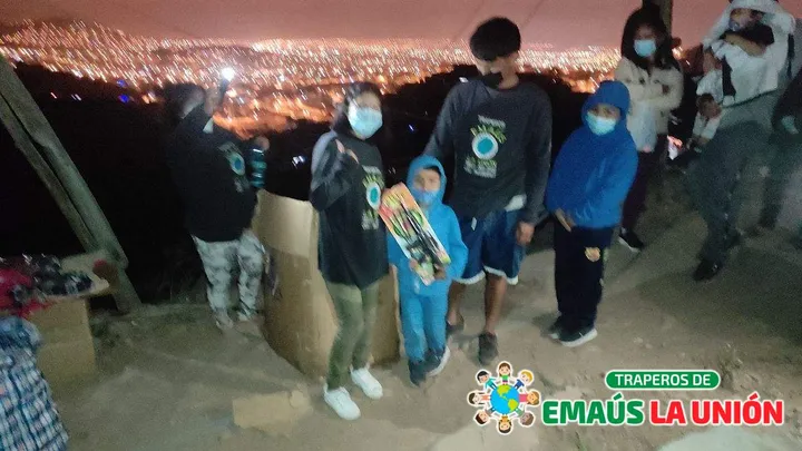 ¡Tu Vieja Computadora en Villa El Salvador Puede Ayudar Mucho!