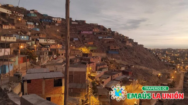 ¡Libera Espacio y Ayuda! Recolección de Muebles Usados en Santiago de Surco con Traperos de Emaús La Unión