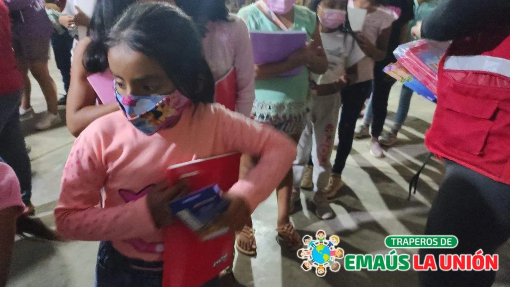 Donar Juguetes Usados en Santa Cruz de Flores: ¡Haz Felices a Muchos Niños!