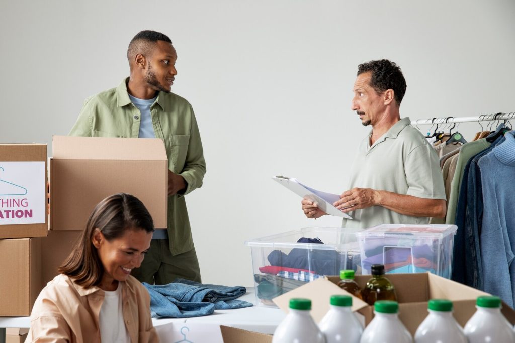 Autos donados para gente de bajos recursos