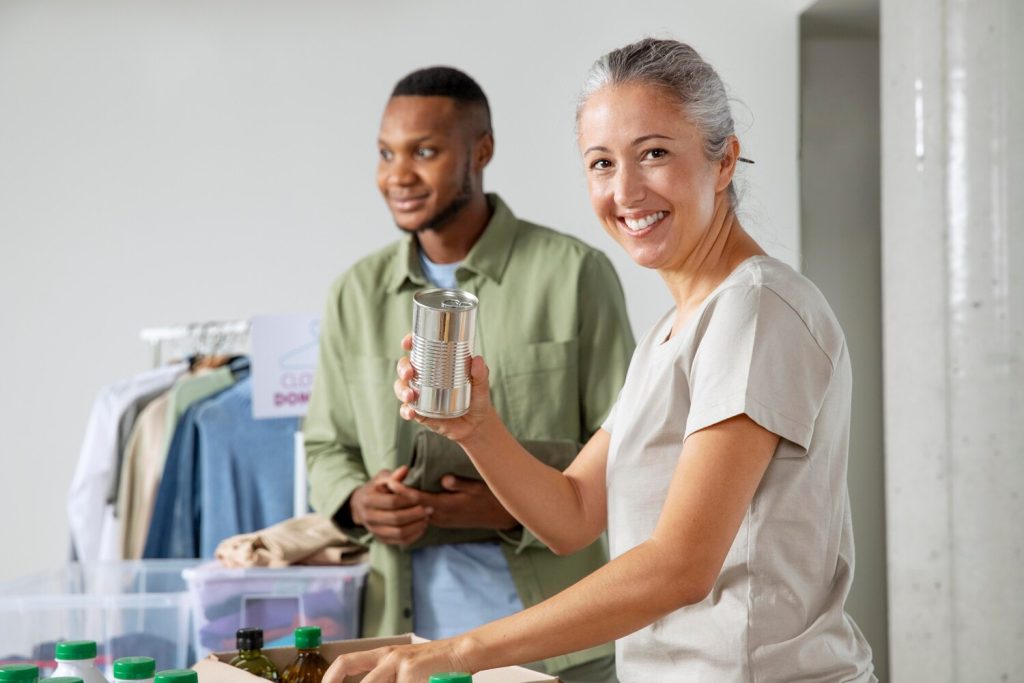 Donación de vegetales enlatados